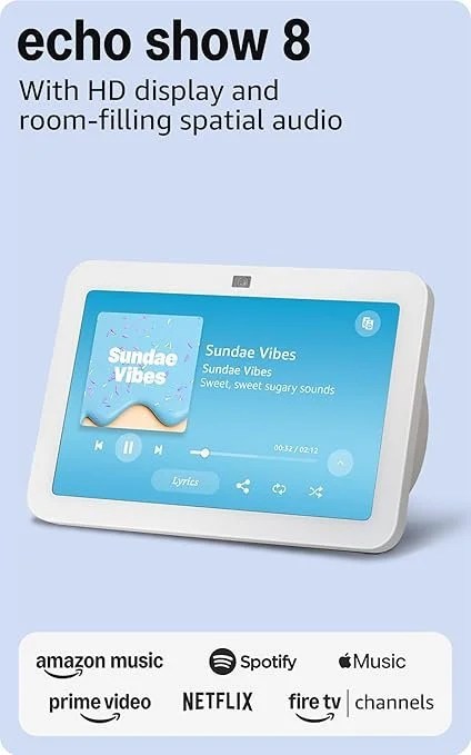 Casavibeo Amazon Echo Show 8 smart display with Glacier White finish, featuring spatial audio and smart home hub capabilities.