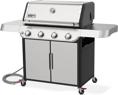 Casavibeo Weber Genesis S-415 natural gas grill with four burners, stainless steel lid, and side shelves for outdoor cooking.