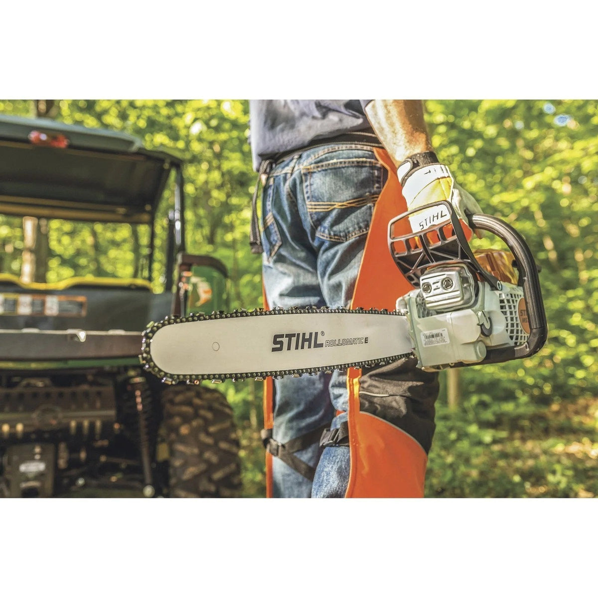 Casavibeo Stihl gas-powered chainsaw with a 20-inch bar, 55.5cc engine, and 0.325-inch chain pitch for heavy-duty cutting.