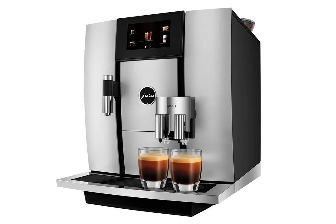 Casavibeo Jura GIGA 6 automatic coffee machine with multiple coffee spouts and digital display, black finish.