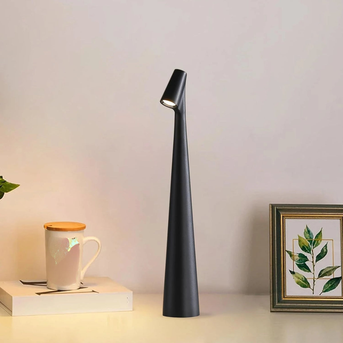 Belro touch control outdoor reading light with tri-color dimming feature, suitable for home and garden outdoor lighting.