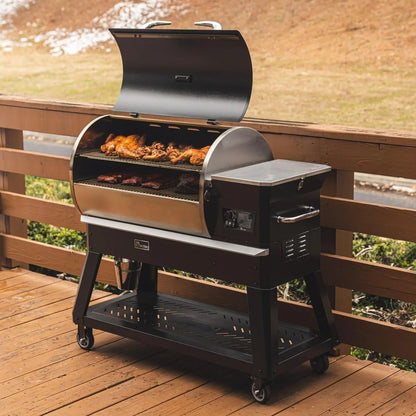 Casavibeo Recteq Backyard Beast pellet grill with stainless steel lid, side shelf, and digital control panel for outdoor cooking.