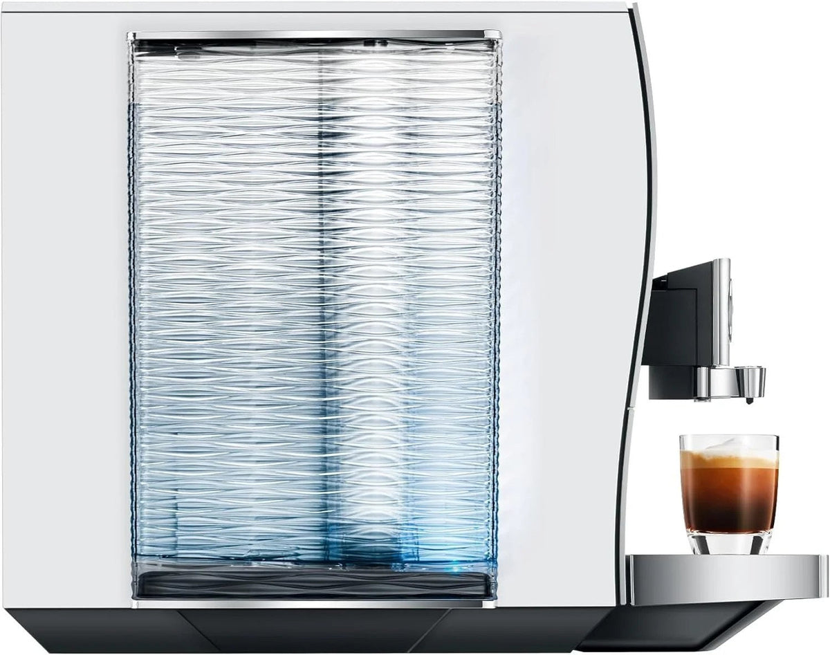Casavibeo Jura Z10 automatic coffee machine with digital display and sleek black design