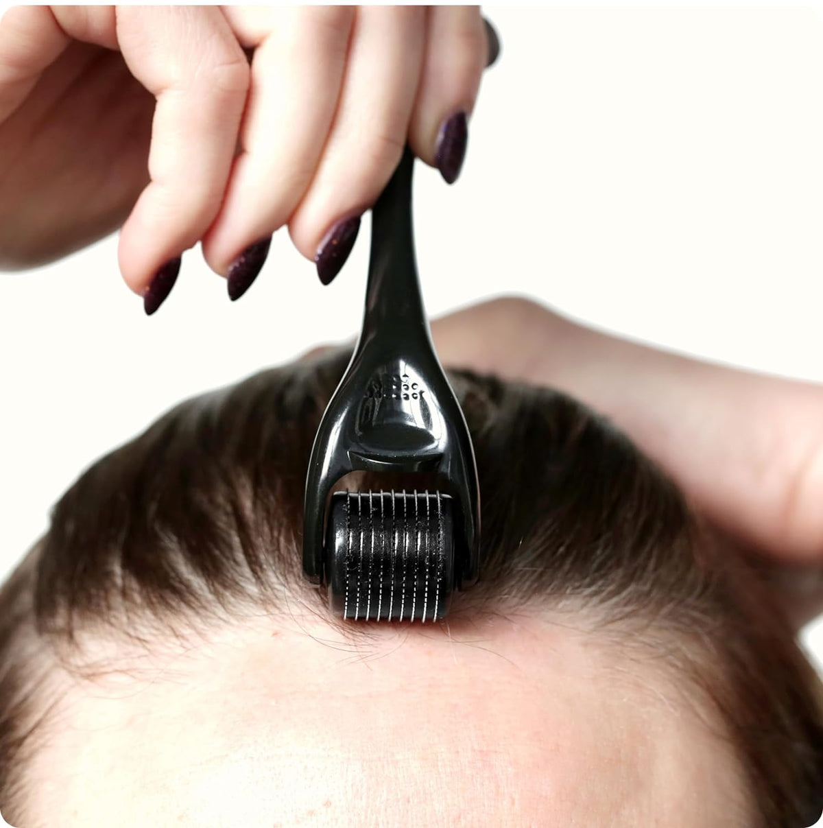 Belro beard hair growth roller for skin care, featuring a stainless steel roller and ergonomic handle for facial hair enhancement.