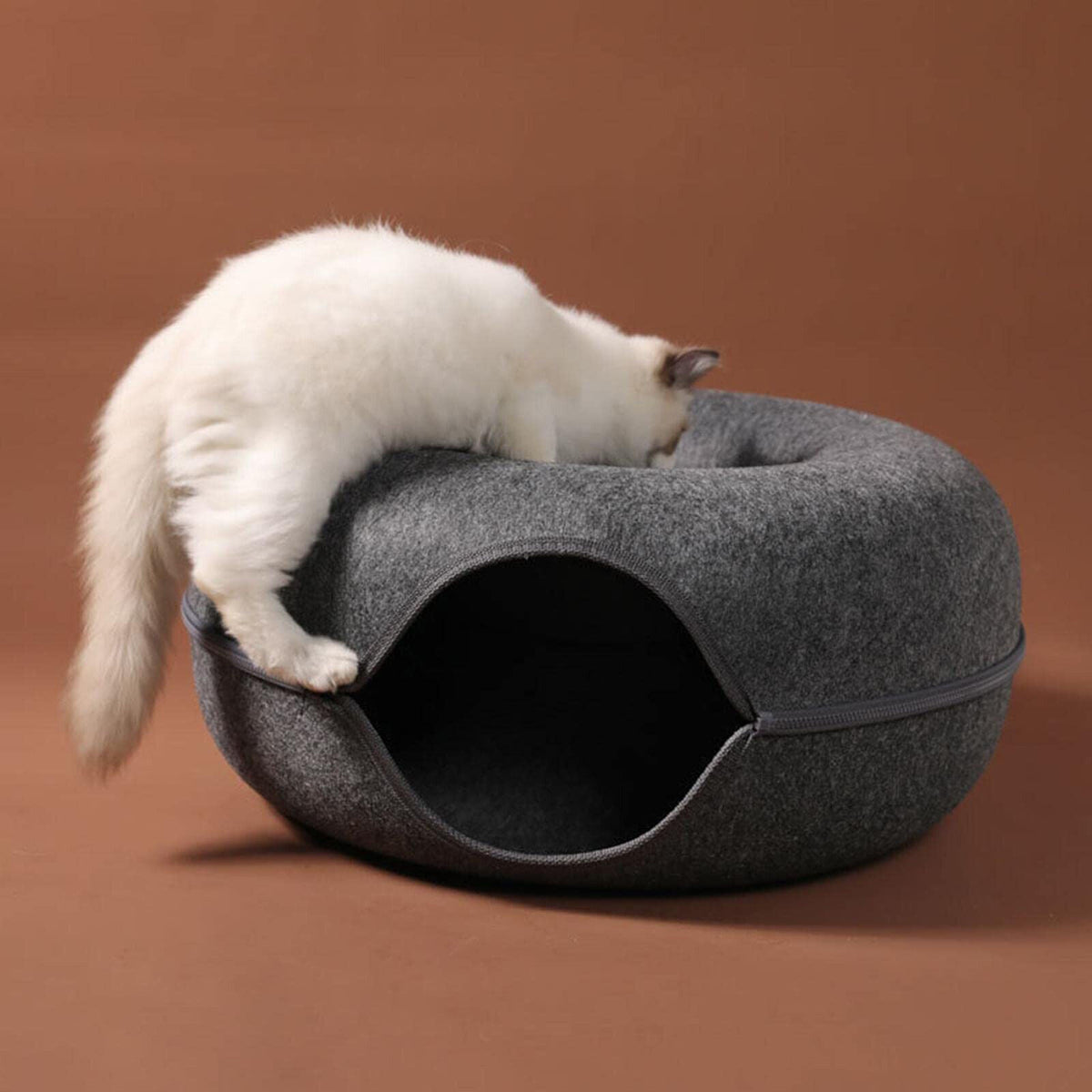 Belro Tunnel Interactive Cat Bed showing a cozy fabric tunnel for cats to play and rest inside.