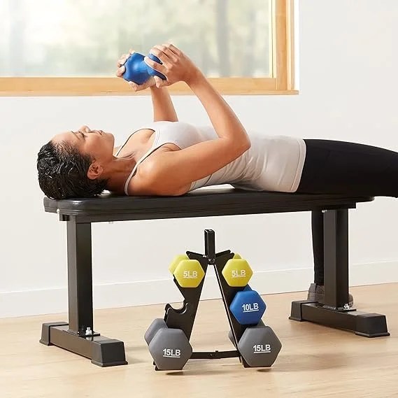 Casavibeo Amazon Basics neoprene dumbbell hand weights for exercise and muscle toning, shown in a set with a textured grip