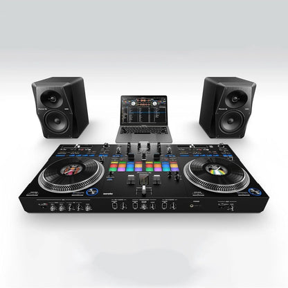 Casavibeo Pioneer DJ DDJ-REV7 DJ controller with jog wheels, mixer controls, and backlit pads for professional DJ mixing.