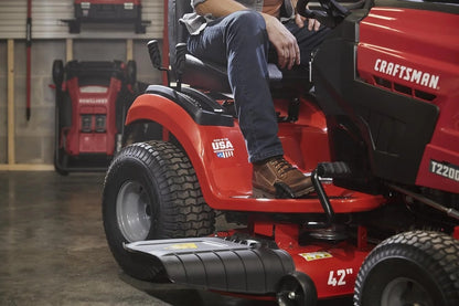 Casavibeo Craftsman T2200K 42-inch 20 HP riding mower with 725cc engine and hydrostatic transmission, shown outdoors.