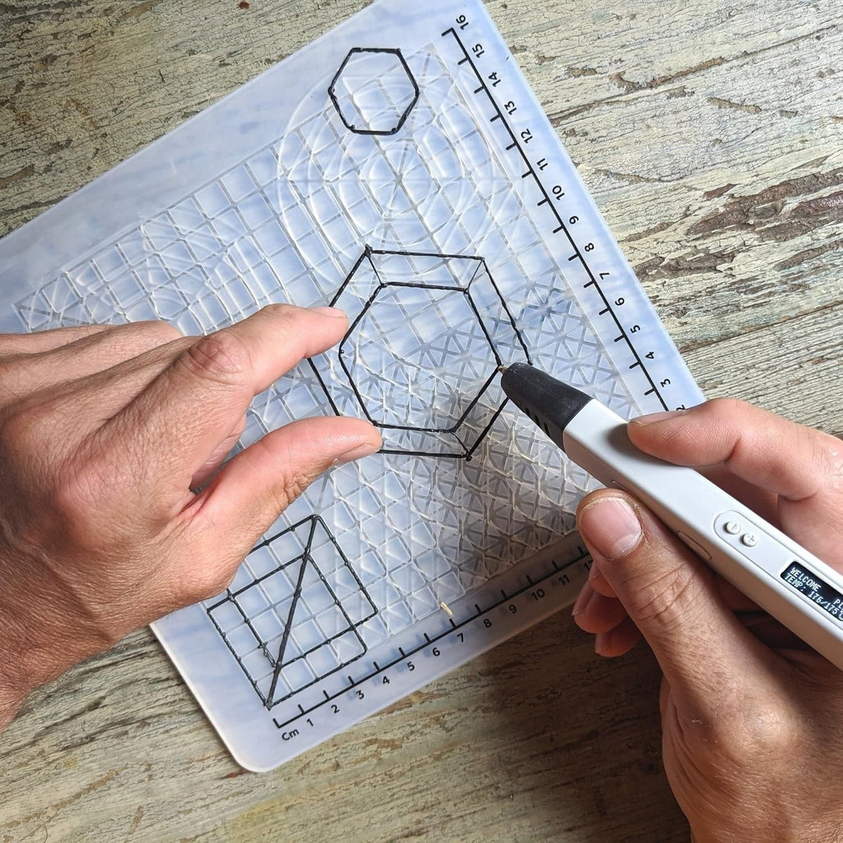 Belro 3D printing pen for electronics, showing sleek design with nozzle and control buttons for creative 3D crafting.