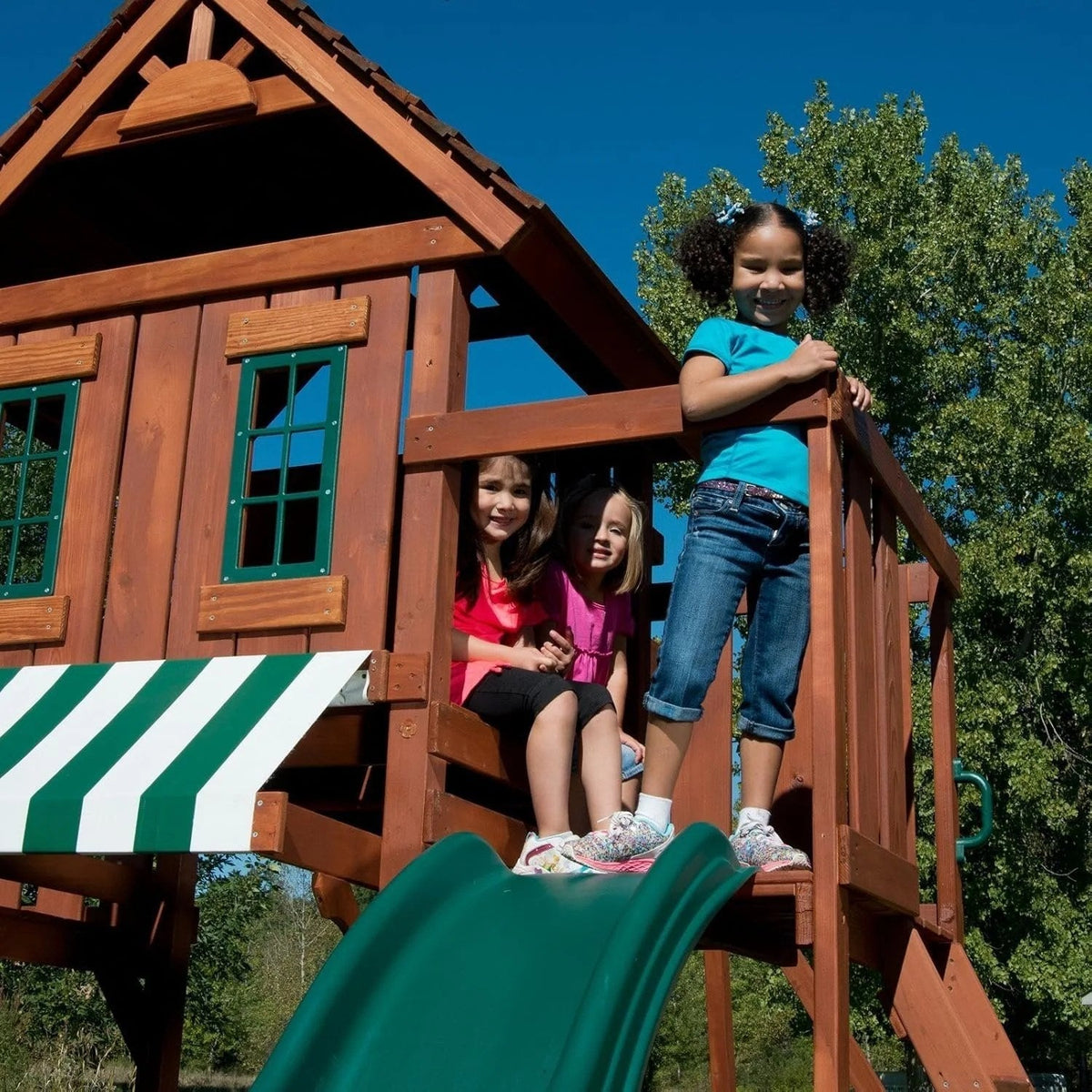 Casavibeo Swing-N-Slide Winchester complete play set with slide, swings, and climbing features for outdoor children’s play.