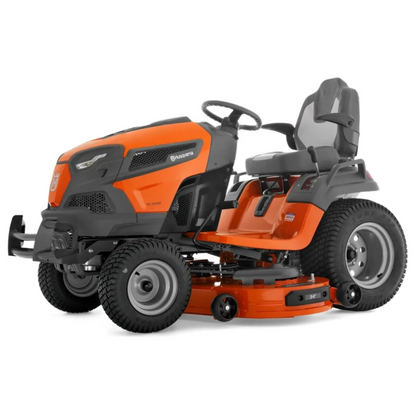 Casavibeo Husqvarna TS 354XD riding lawn mower with large cutting deck and ergonomic seat, ideal for lawn maintenance.