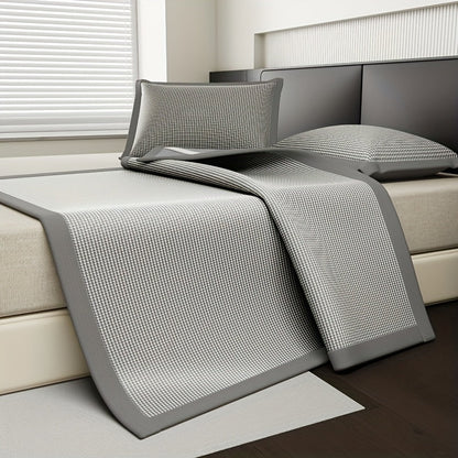 Cooling mattress pad set by Mivoza with ice silk fiber, breathable, machine washable, in 180x200 size for summer comfort.