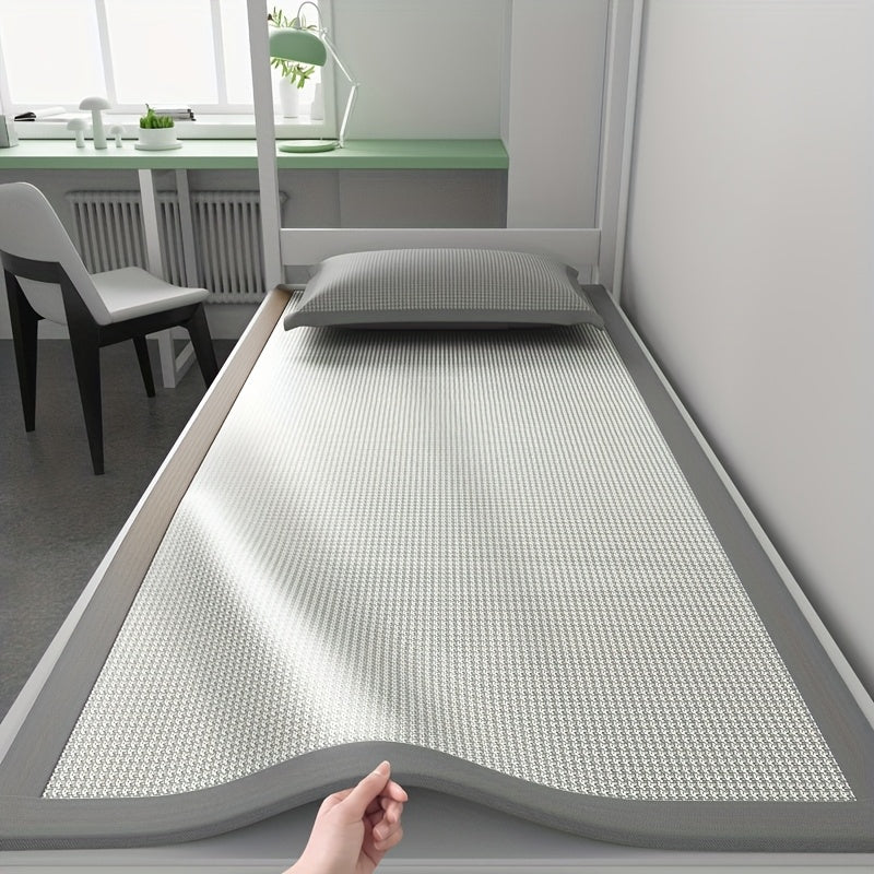 Cooling mattress pad set by Mivoza with ice silk fiber, breathable, machine washable, fits 180x200 bed for summer comfort.