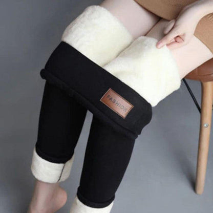 Women's fleece winter leggings by Belro, soft and warm clothing with a cozy fit, shown in a close-up image highlighting the fabric.