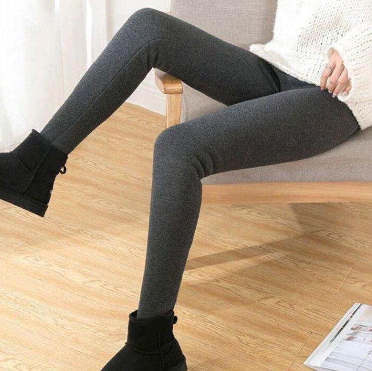 Belro women's fleece winter leggings, cozy and warm, shown in a close-up image highlighting soft fabric and snug fit.