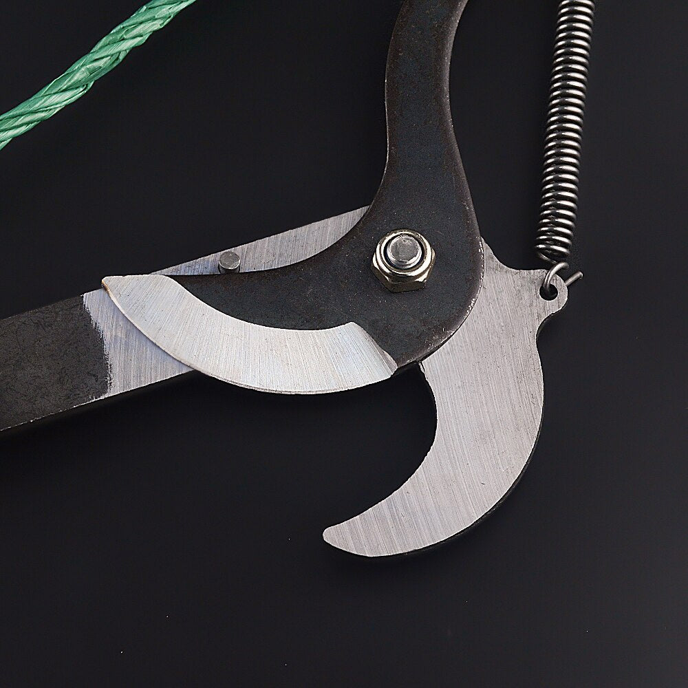 Belro high-altitude extension pruning shears with ergonomic handles and sharp blades for garden trimming and pruning.