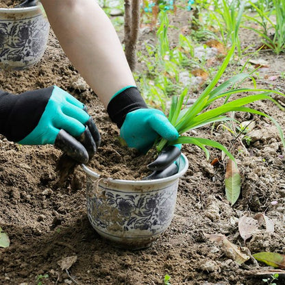 Belro Genius gardening gloves with built-in claws, designed for outdoor garden work and planting tasks.