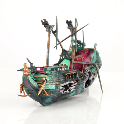Large shipwreck aquarium decoration from Belro, detailed resin piece for fish tanks, adds a realistic underwater shipwreck scene.