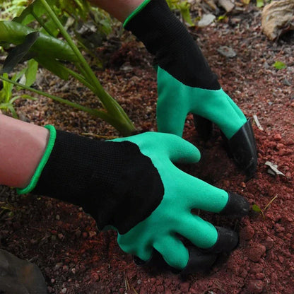 Belro Genius gardening gloves with built-in claws, ideal for outdoor gardening and planting tasks.