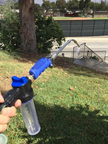 Belro 2-in-1 high-pressure cleaner for men, showcasing versatile cleaning tool with various nozzles and ergonomic handle.
