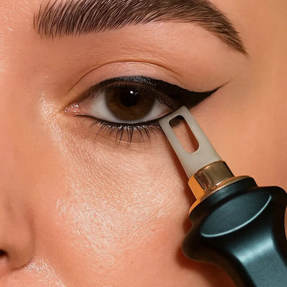 Mivoza waterproof gel eyeliner set with ergonomic applicator and smudge-free gel eyeliner for precise eye makeup.