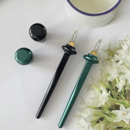 Mivoza waterproof gel eyeliner set with ergonomic applicator, smudge-free gel eyeliners for precise eye makeup application.