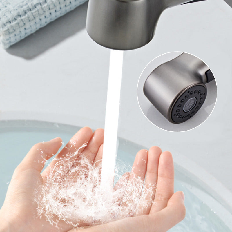 Belro single-hole basin tap with pull-out spray head for kitchen or bathroom sink, featuring modern chrome finish.