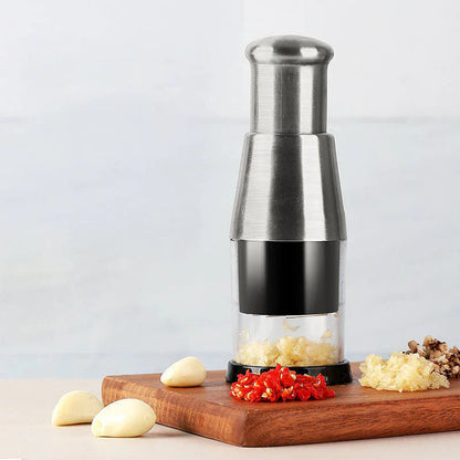 Belro compact garlic chopper for fine chopping, featuring stainless steel blades and a clear plastic container for kitchen use