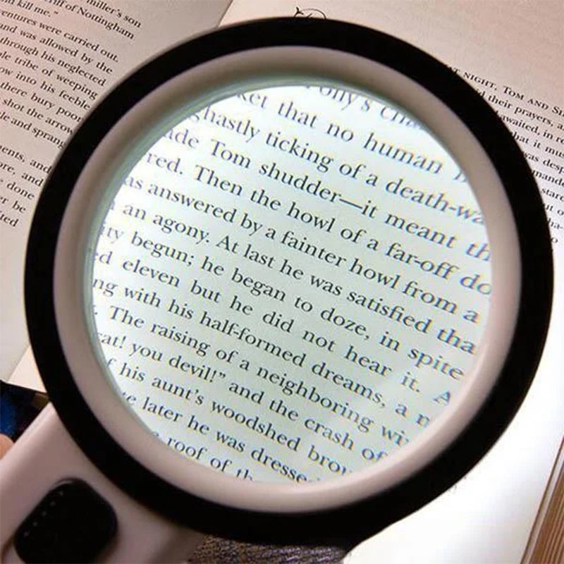 Belro 30x optical magnifier with built-in LED light for detailed close-up viewing of electronics and small objects.