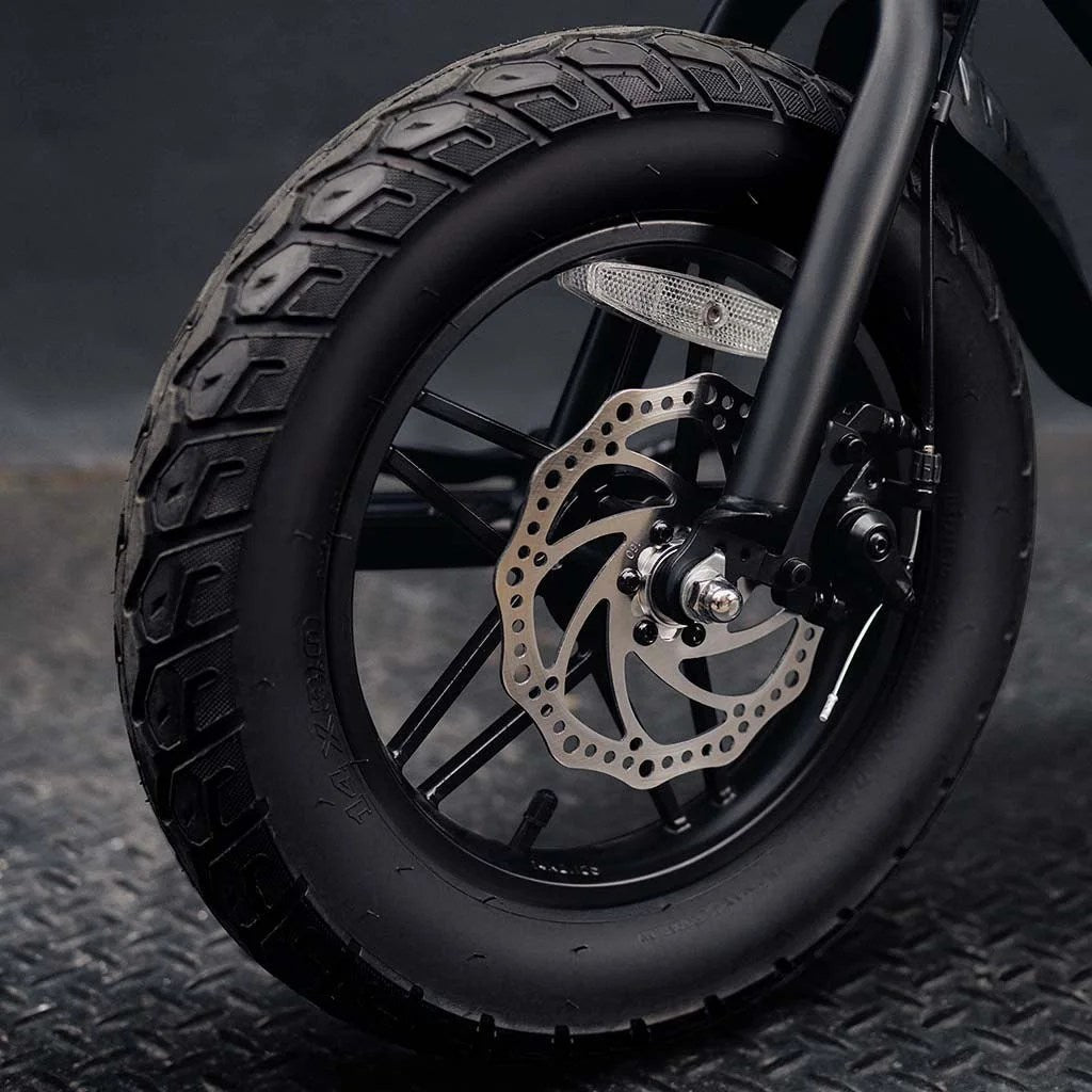 Casavibeo Jetson Atlas fat tire electric bike in black, showing the sturdy frame, fat tires, and sleek design for off-road riding.