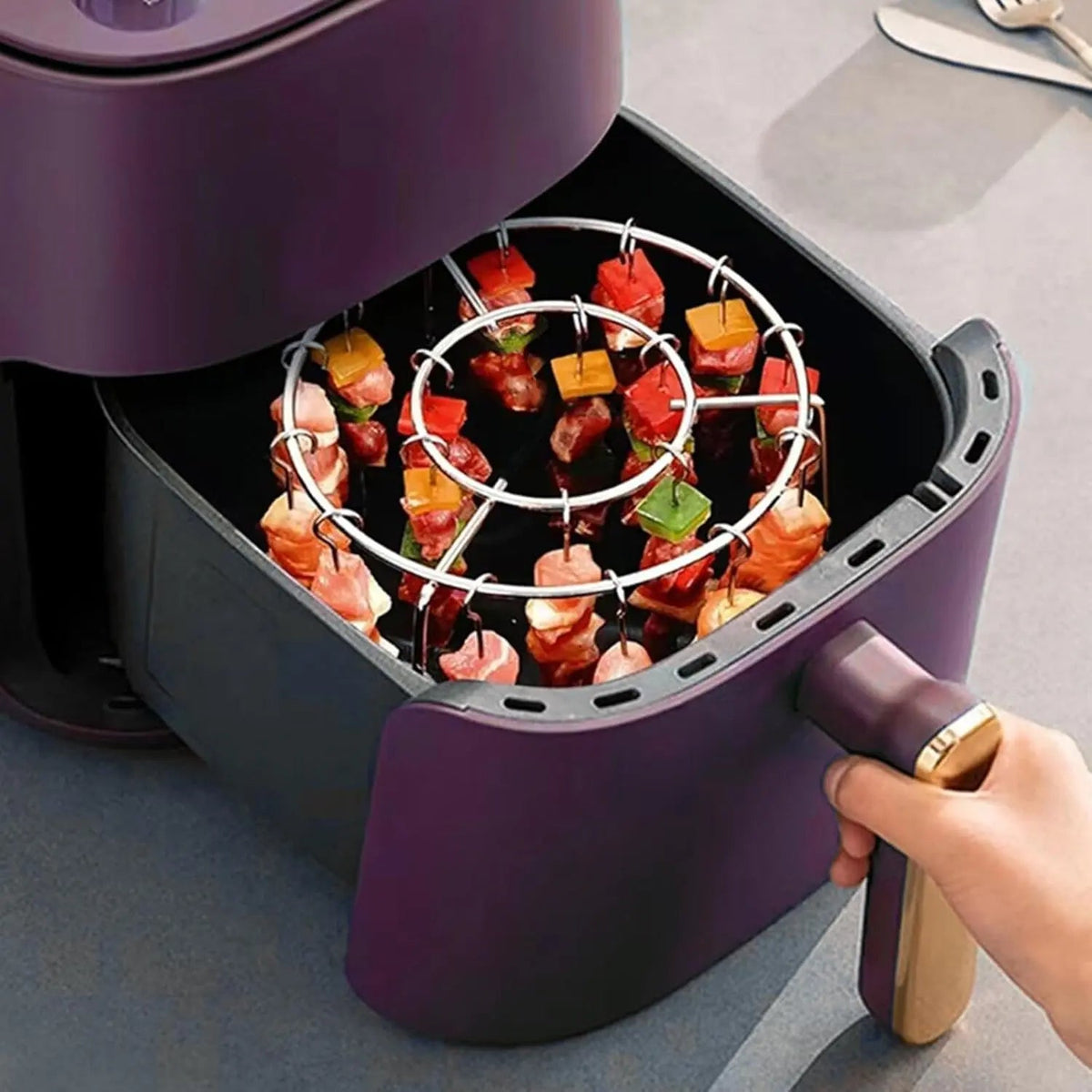Mivoza kebab grill for air fryers with skewers, even cooking, rotisserie function, and BBQ flavor for delicious grilled kebabs.