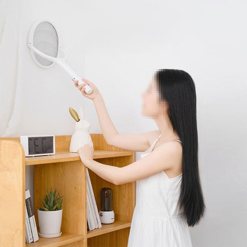 Belro electric mosquito zapper for outdoor pest control, featuring a compact design for home and garden use.