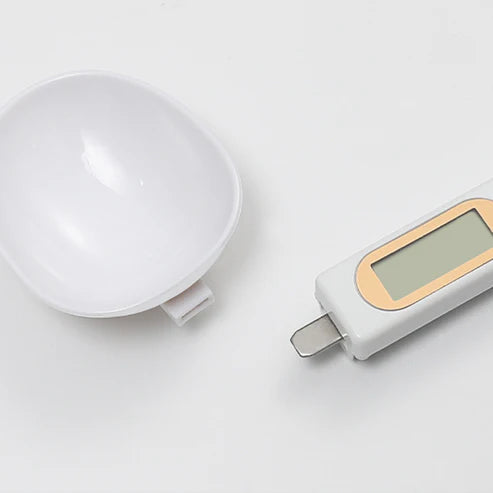 Belro digital measuring spoon for precise measurements, featuring a sleek electronic design and digital display.