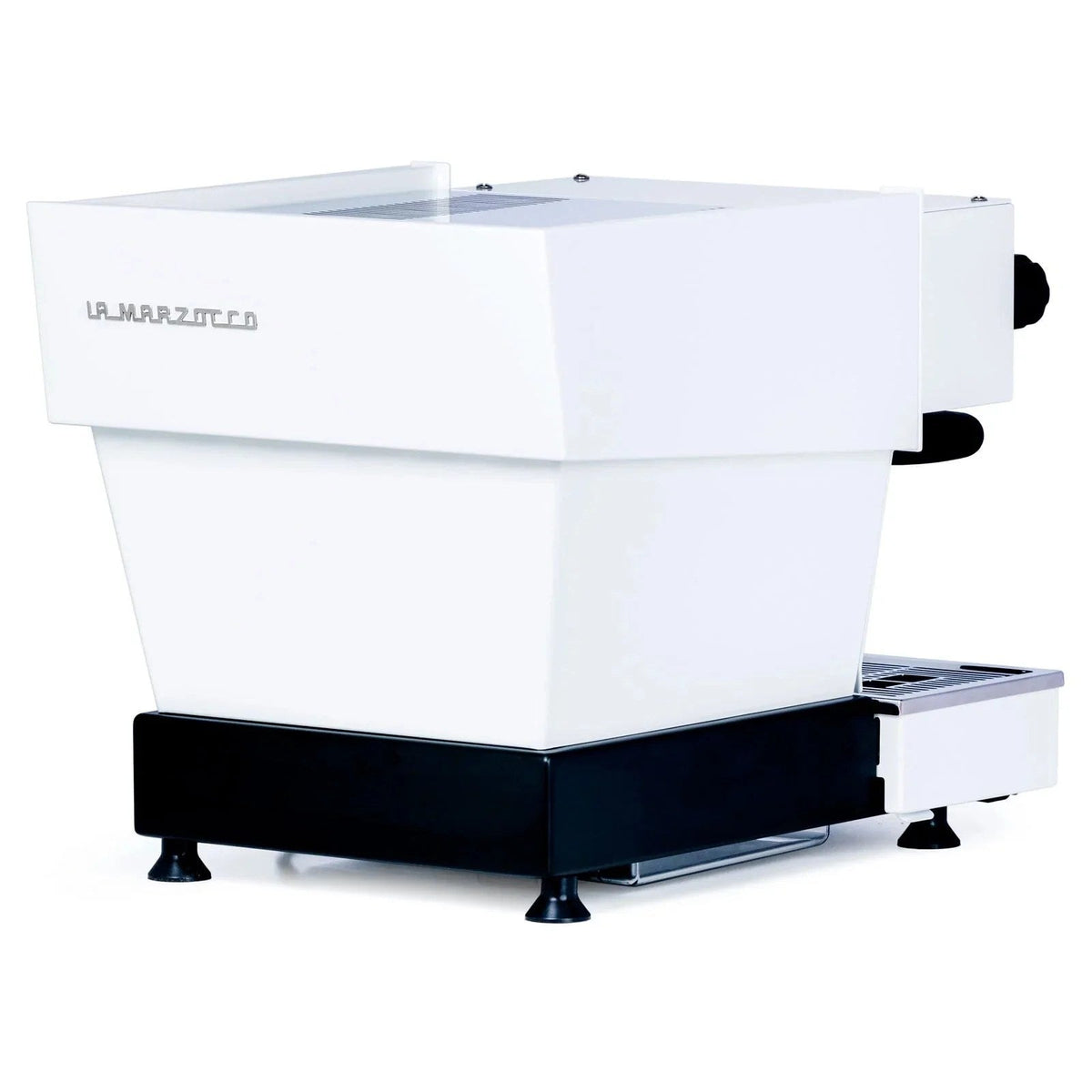 White La Marzocco Linea Mini espresso machine by Casavibeo, with detailed controls and portafilter, on a kitchen countertop.