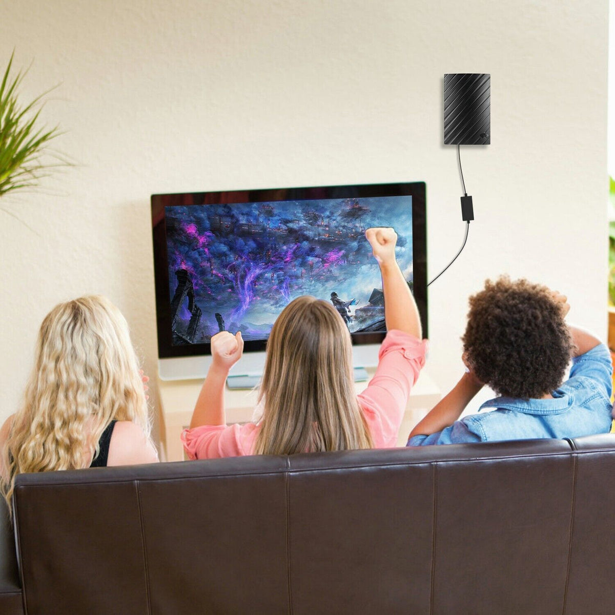 Belro long-range indoor HDTV 4K digital antenna showing sleek design and connection ports for clear TV reception