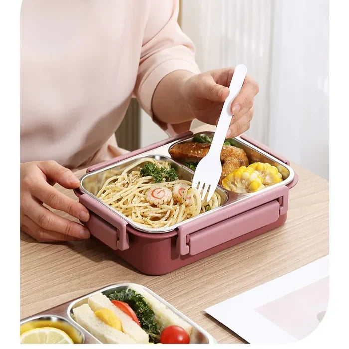 Belro insulated food container in a cooler bag for long-term heat retention, featuring a zipper closure and durable fabric.