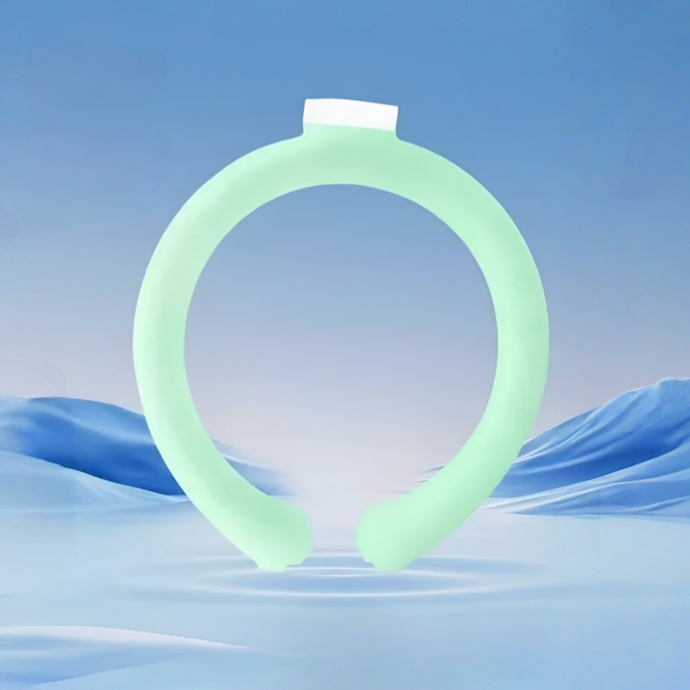 DecorsDeluxe wearable neck cooling ring, a personal cooling device designed for summer heat relief, shown worn around the neck.