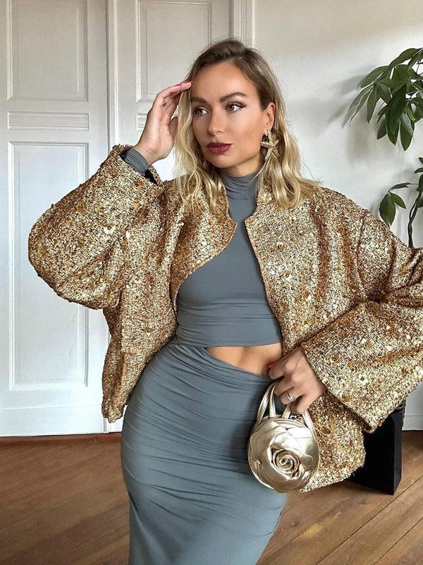 Belro aviator jacket with classic bomber style, featuring a zip front, ribbed cuffs, and a fur-lined collar for cold weather.