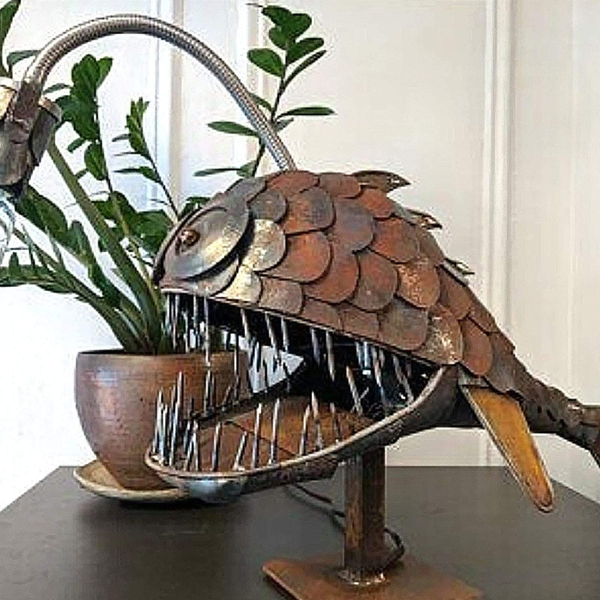 Belro Anglerfish lamp-themed men's clothing, featuring a creative design inspired by the deep-sea anglerfish, casual style.