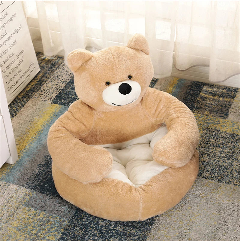 Soft bear-shaped winter plush dog bed by Belro, cozy bedding for small and medium dogs in a cute bear design.