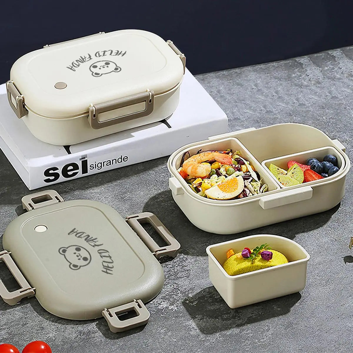 DecorsDeluxe 800ml bento lunch box with 3 compartments, leak-proof and microwave safe for convenient meal packing