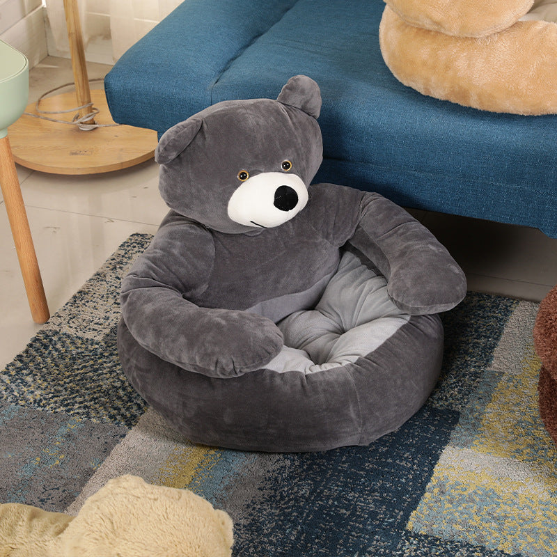 Soft bear-shaped winter plush dog bed by Belro, cozy pet bed for dogs with a cute bear design and warm winter material.