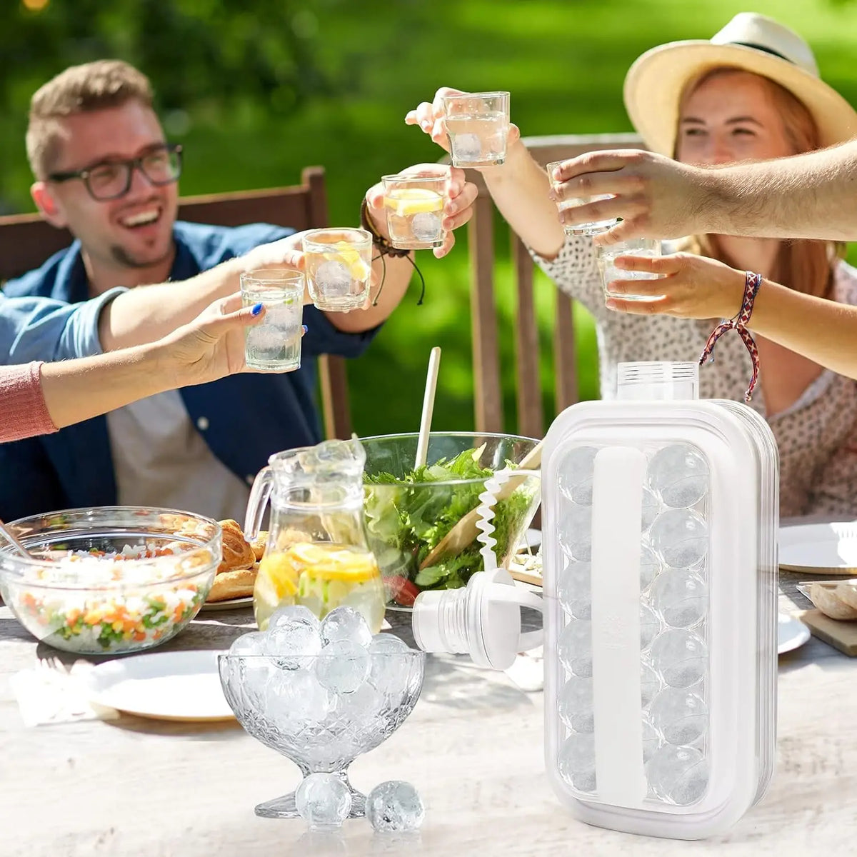 Belro Ice Ball Maker Kettle for home and kitchen, designed for making round ice balls for beverages and drinks.