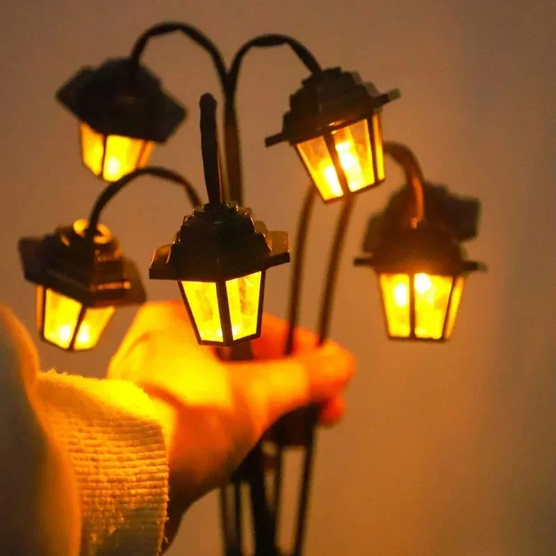 Mivoza retro solar garden lantern with 6 LED lights, waterproof IP44, ideal for outdoor decorative lighting in gardens.