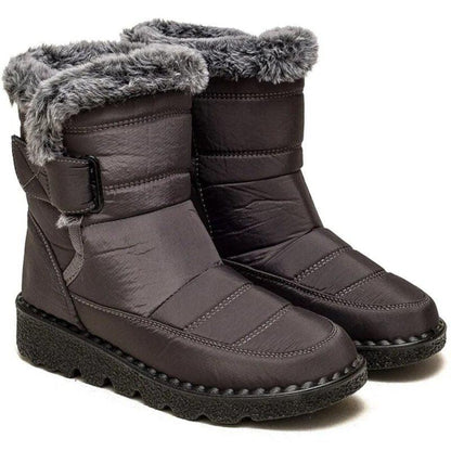 Belro women's waterproof heeled snow boots with winter-ready soles and stylish design, perfect for cold weather conditions.