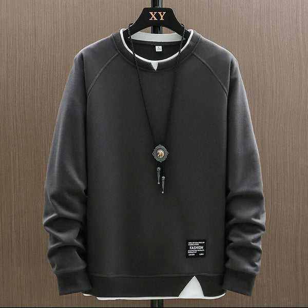 Belro crew-neck sweatshirt in soft, comfortable fabric, shown in a casual fit perfect for activewear and everyday wear.