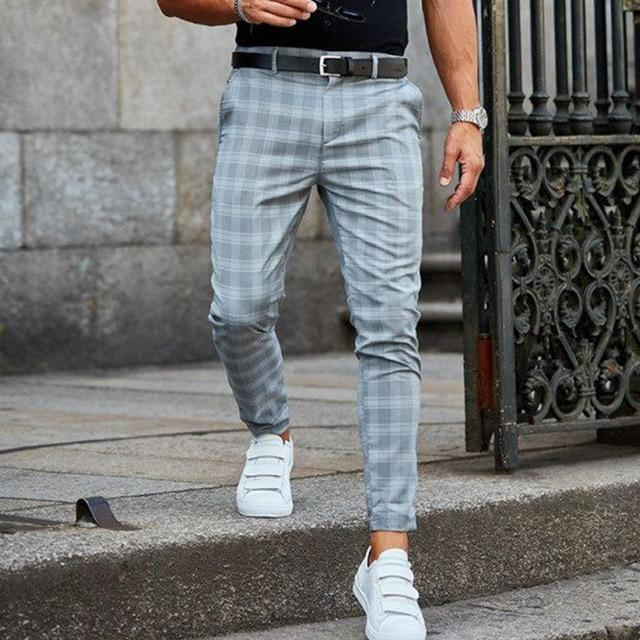 Belro vintage checkered pants with a classic pattern, featuring a relaxed fit and tailored waistband, displayed on a neutral background.