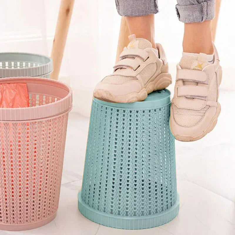 Belro contactless sensor trash can for hygienic disposal, shown with open lid and sleek design, ideal for modern homes.