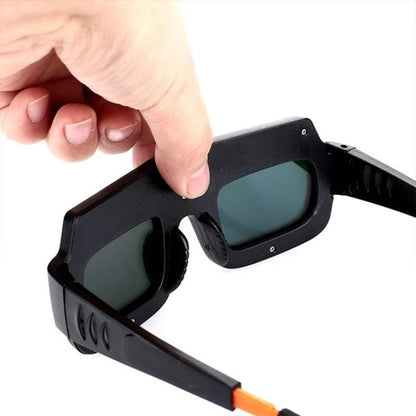 Belro auto dimmable welding glasses with adjustable fit and protective lenses for safe welding work.