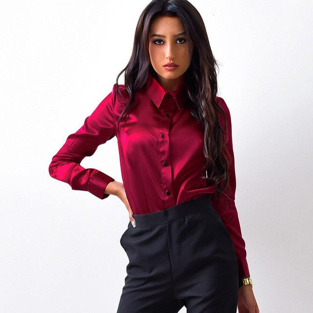 Belro plain shirt with an elegant collar, showcasing a classic clothing style perfect for formal or casual wear.